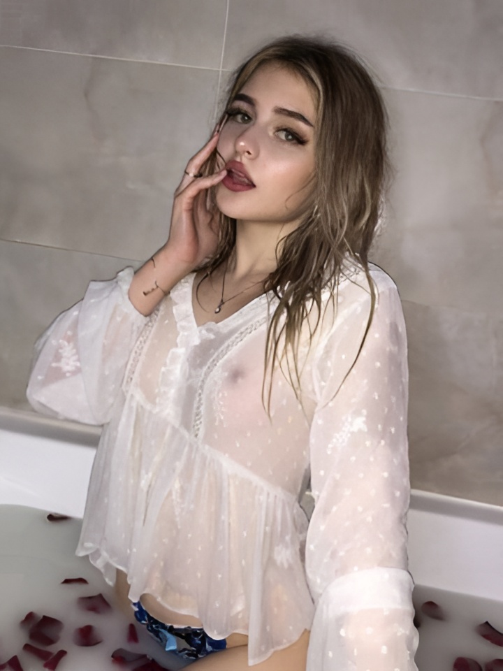 Алиана привлекательная девушка из Ашитково цена от 5000 руб