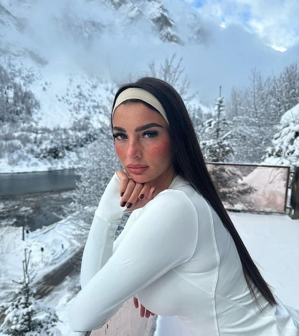 Миланка привлекательная девушка из Ашитково цена от 7000 руб