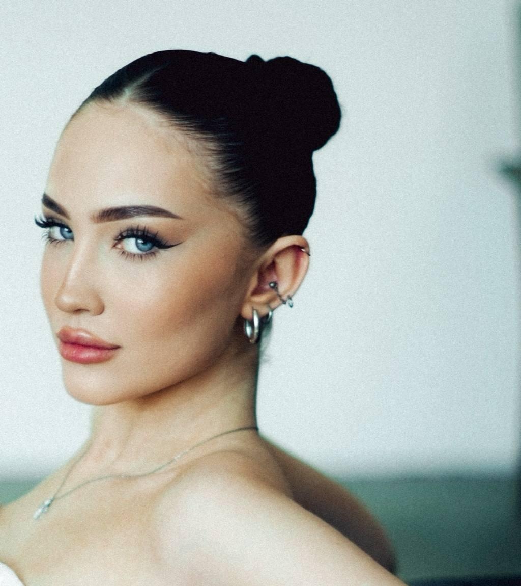 Светик привлекательная девушка из Ашитково цена от 6000 руб